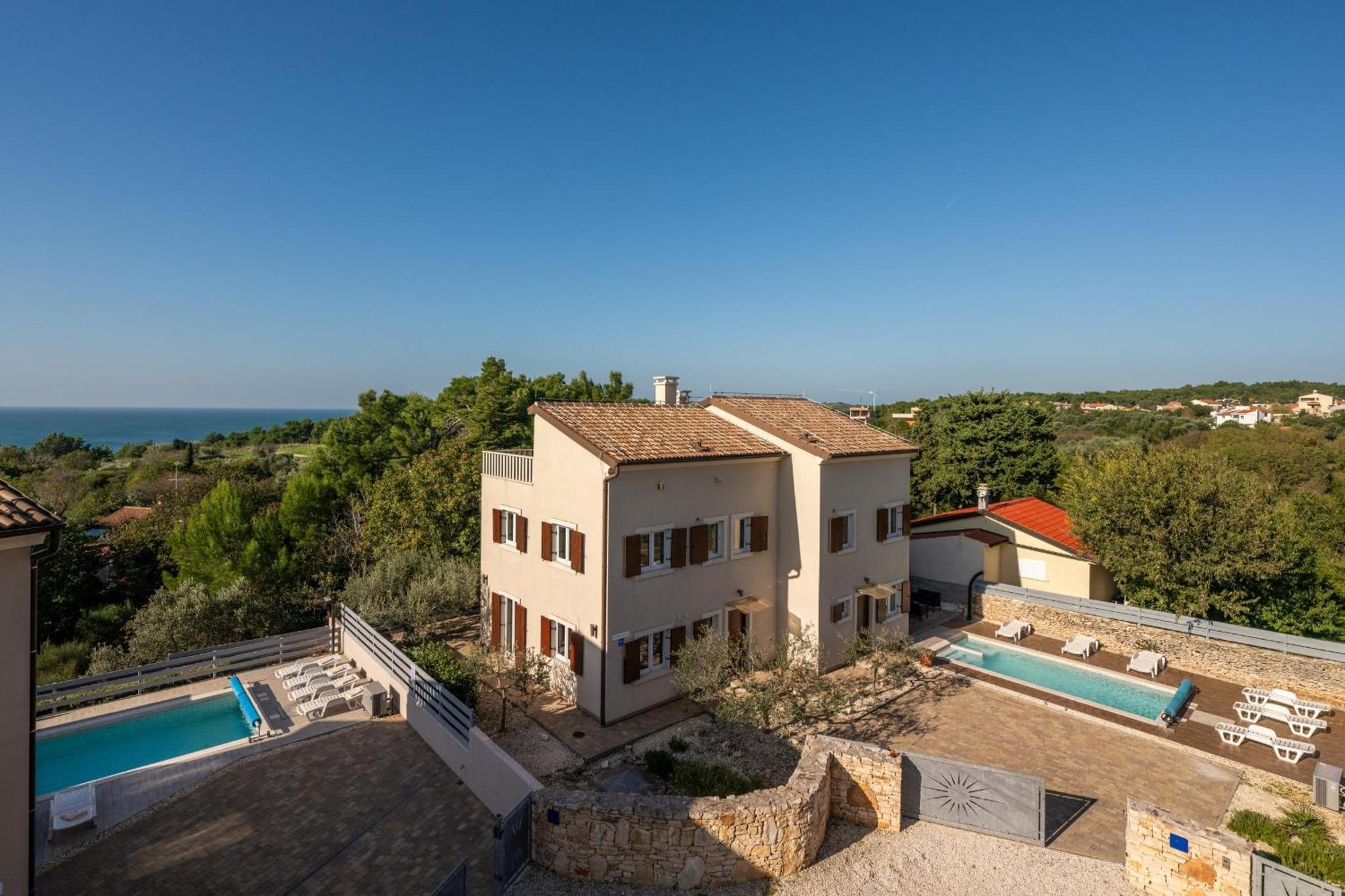 6-Bedroom Villa Chiara With Sea View Premantura Exterior foto